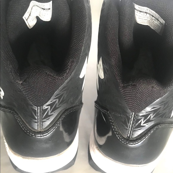 Under Armour Football Cleats Size 7 - Picture 5 of 8